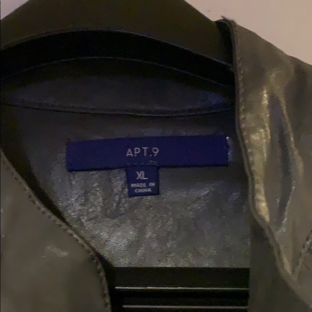 Jacket - Picture 3 of 6